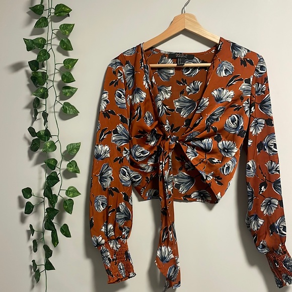 Floral blouse - Picture 1 of 3